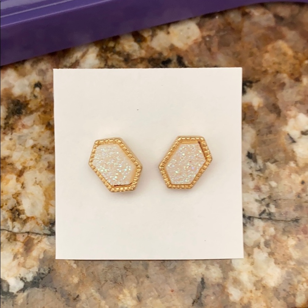 Druzy Earrings Pearlesque and Goldtone